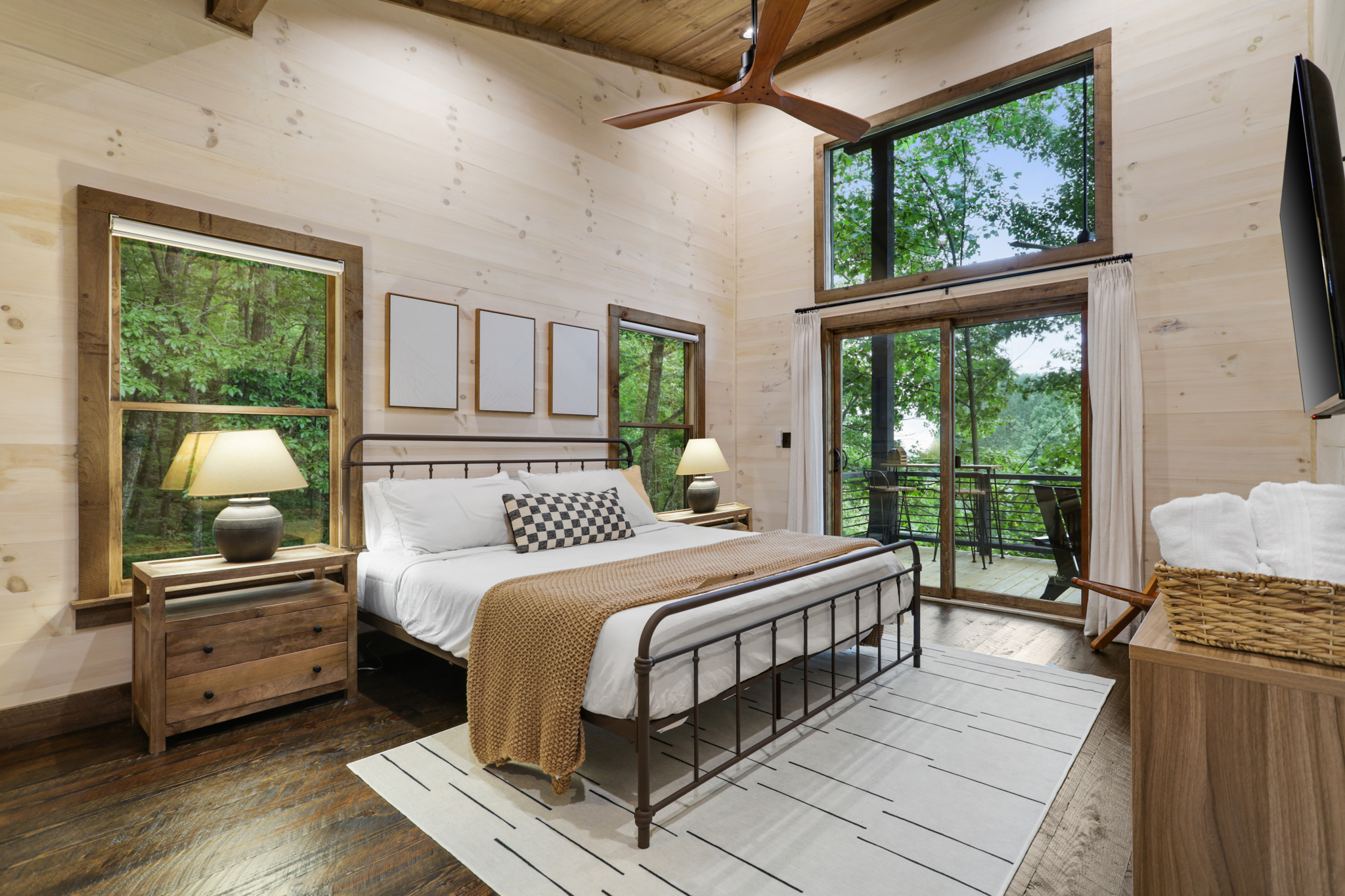 Comfortable main bedroom